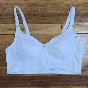 NWT UpLacy Wirefree Front Zip Bra 3X